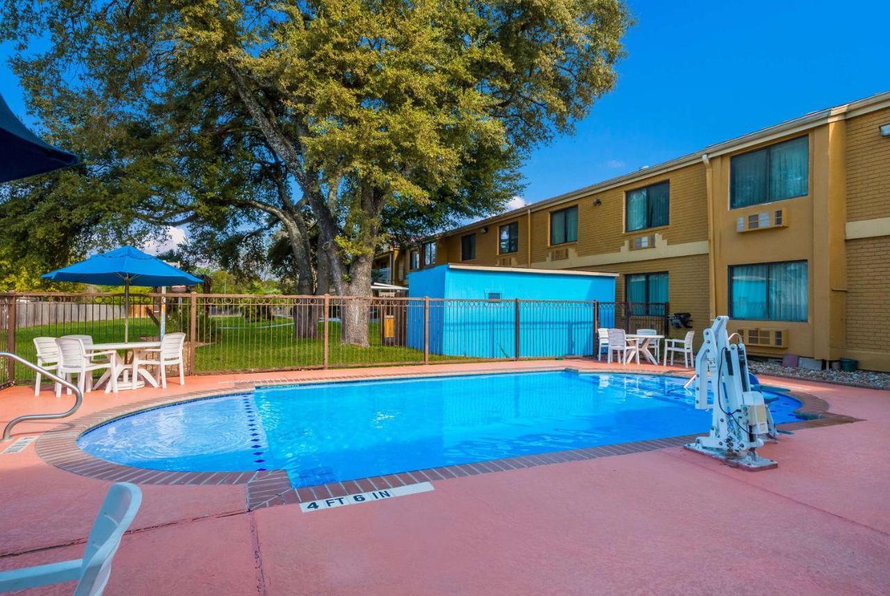 Surestay Plus Hotel By Best Western San Antonio North Kültér fotó